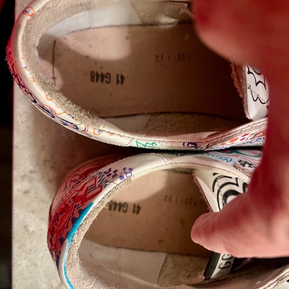 GOLDEN GOOSE Authentic Graffiti-Print Low-Top Sneakers  - In excellent condition - Picture 8 of 9